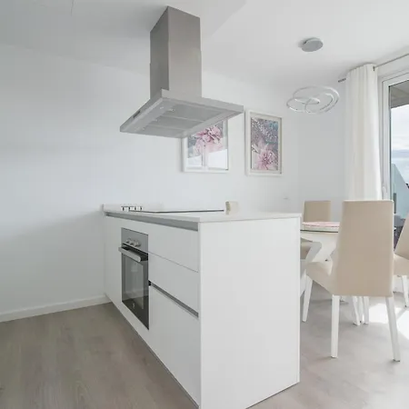 Serenity 2br With Pool Estepona