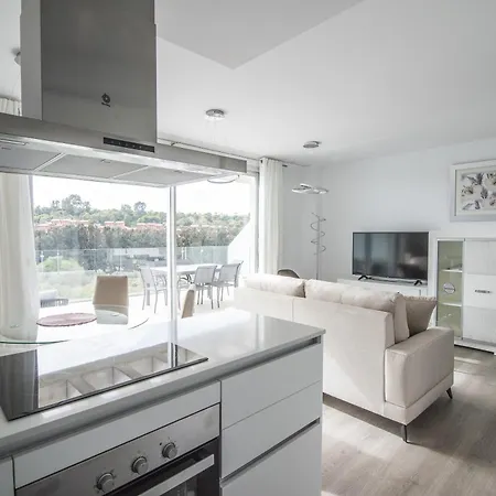 Serenity 2br With Pool Daire *