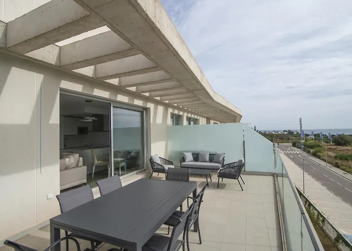 Serenity 2br With Pool